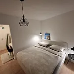 Apartament Luni *