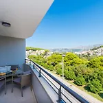 Apartament Luni *
