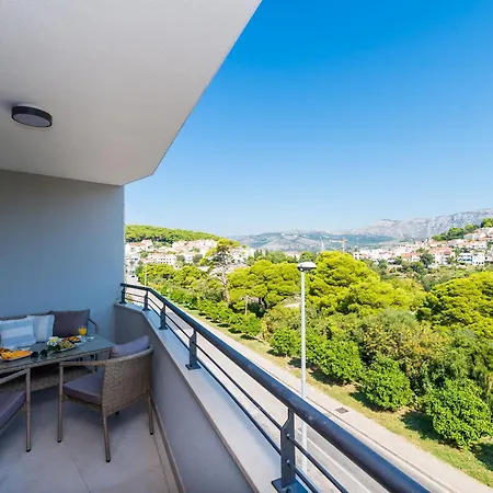 Apartment Luni *